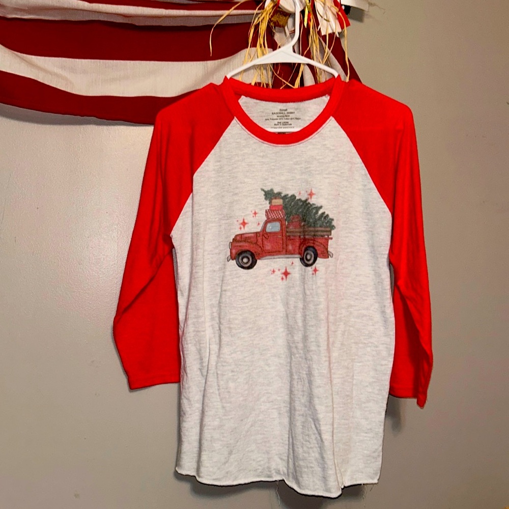 Women’s baseball shirt size small Christmas three-quarter sleeves